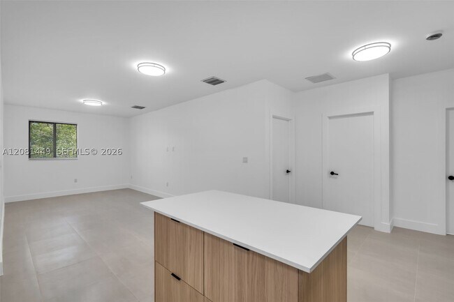 Building Photo - 6500 NW 21st Ave