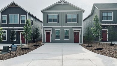Building Photo - 7157 Magnolia Pass