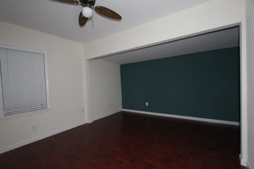 Building Photo - 207 W 7th St