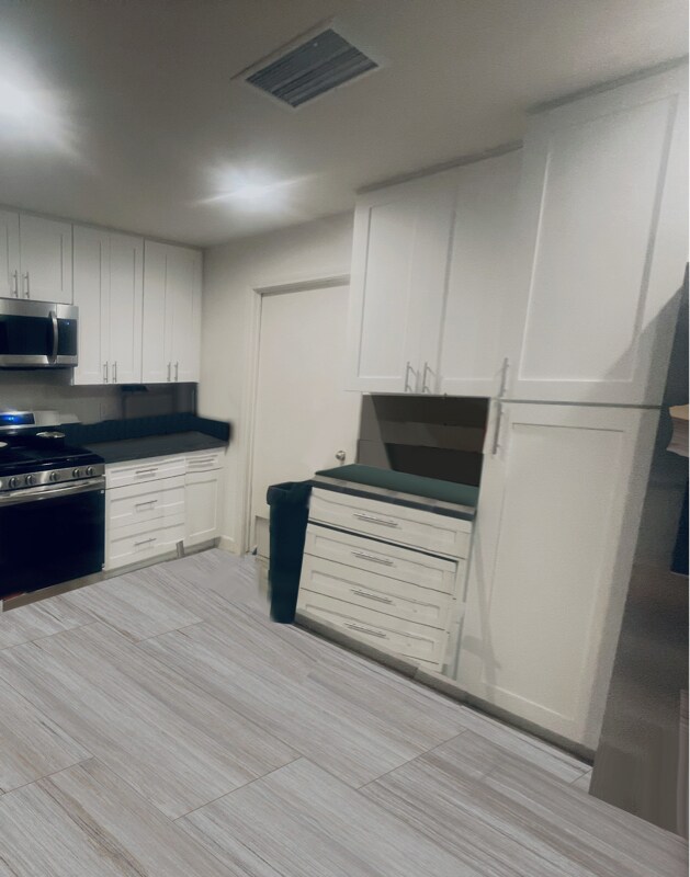 Foto del edificio - 8025 Peach Point Ave