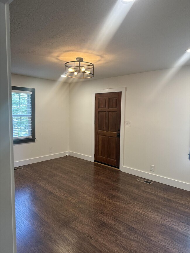 2522 Greenfield Ln, Knoxville, TN 37917 House Rental in Knoxville, TN