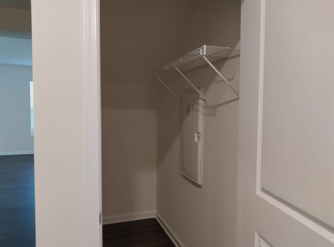 Building Photo - 2114 Everly Dr
