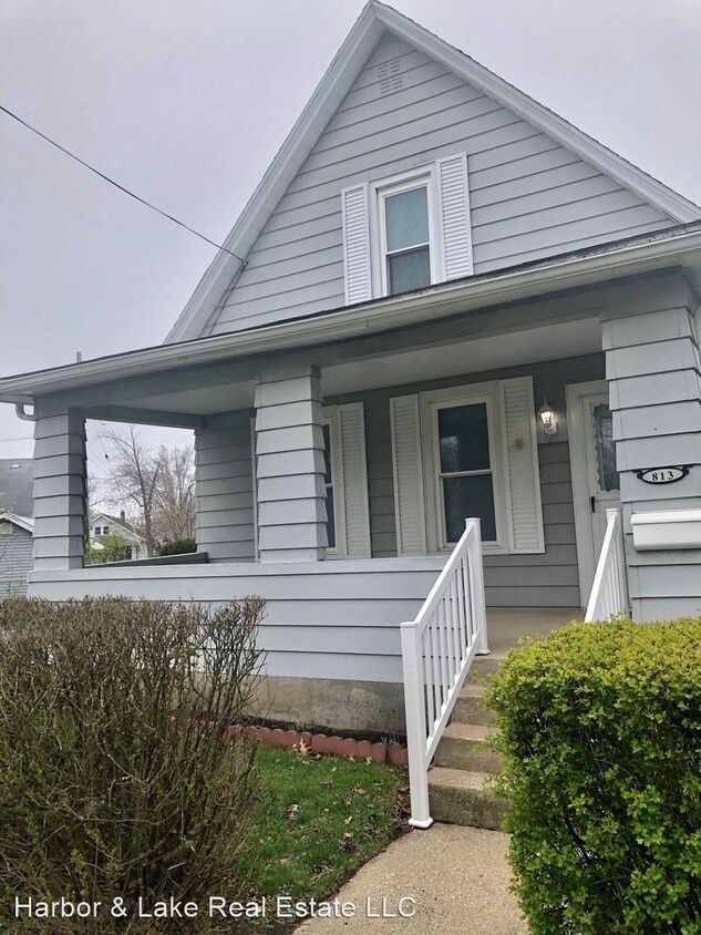 Primary Photo - 3 br, 1 bath House - 813 Main St