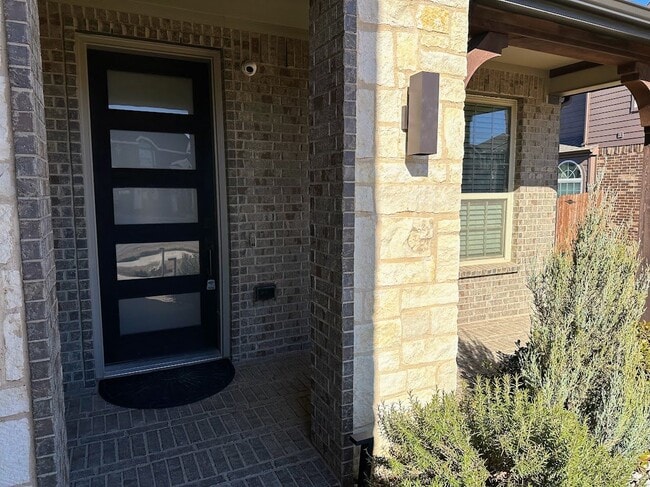 Building Photo - Ask about our No security deposit option f...
