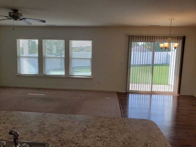 Foto del edificio - 944 Avondale Dr