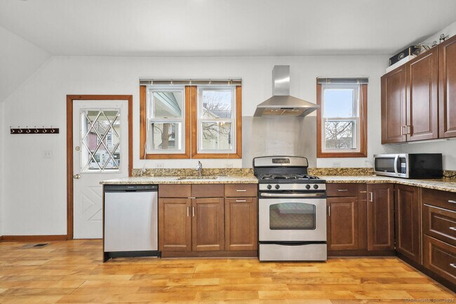 Foto del edificio - 33 Central Ave