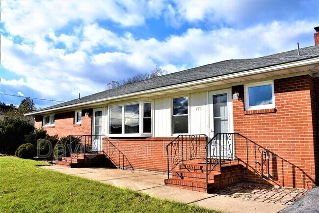 Building Photo - 773 Snydertown Rd