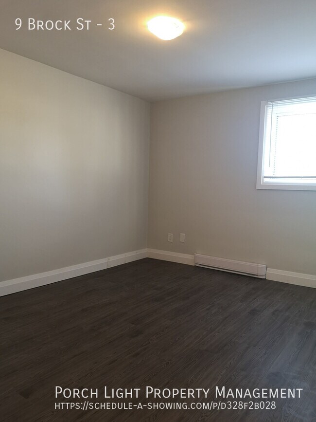Photo du bâtiment - Renovated Two Bedroom in AMAZING Port Dalh...