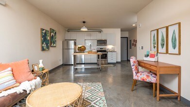 Building Photo - Sunshine Portland