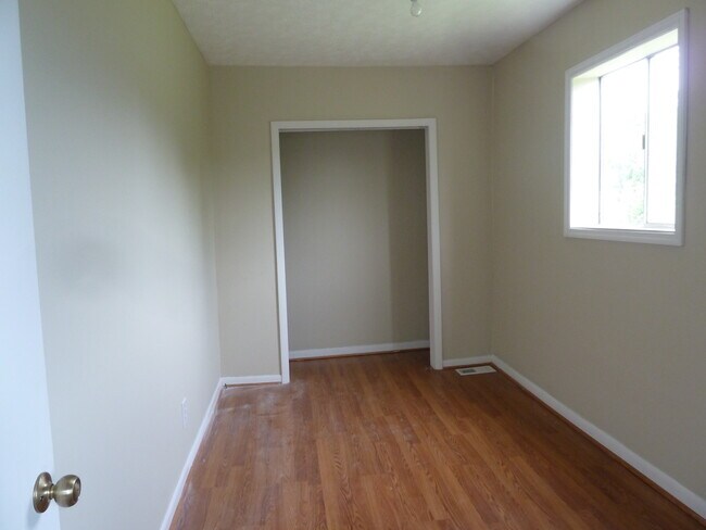 Building Photo - 217 S Old Sevierville Pike