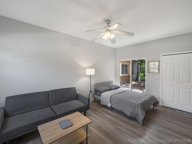 Foto del edificio - 8337 Mulligan Cir