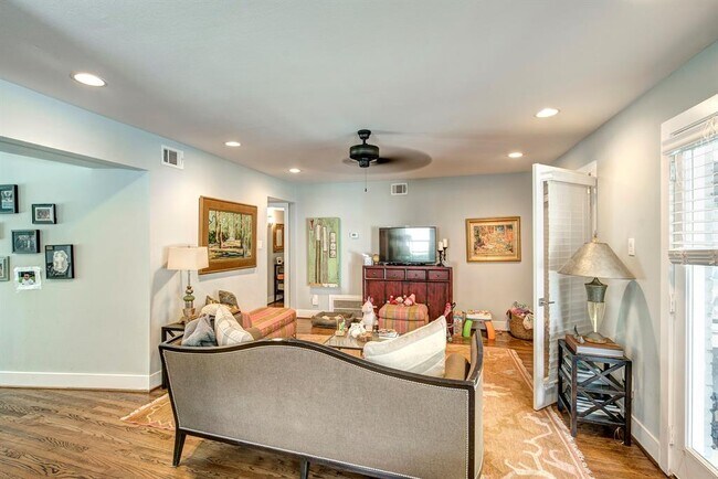 Building Photo - 3615 Murworth Dr