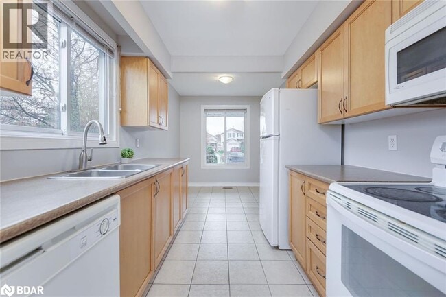 Building Photo - 14 D'Ambrosio Dr