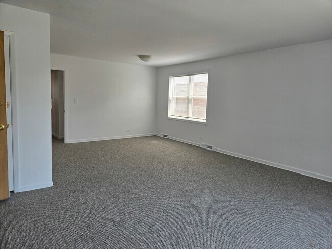 Foto del edificio - 6039 N Artesian Ave