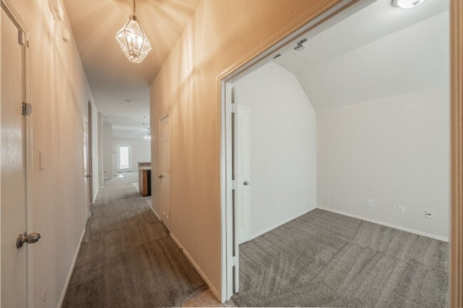 Foto del edificio - 9916 Channing Rd