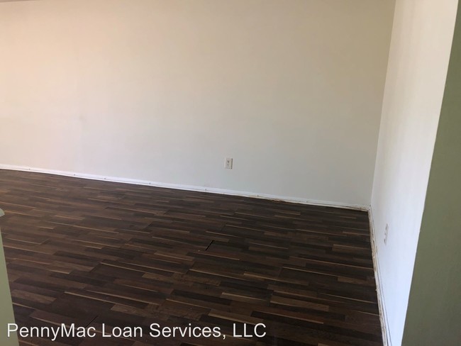 Building Photo - 2727 Rhawn St