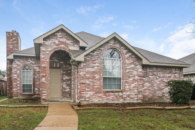 Building Photo - 2124 Creek Royal Dr