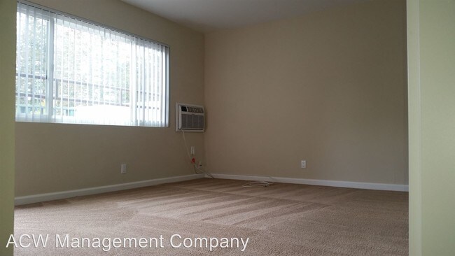 Building Photo - 1 br, 1 bath Apartment - 1229 Villa St.