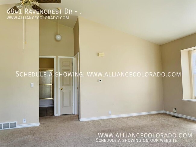 Foto del edificio - 6841 Ravencrest Dr