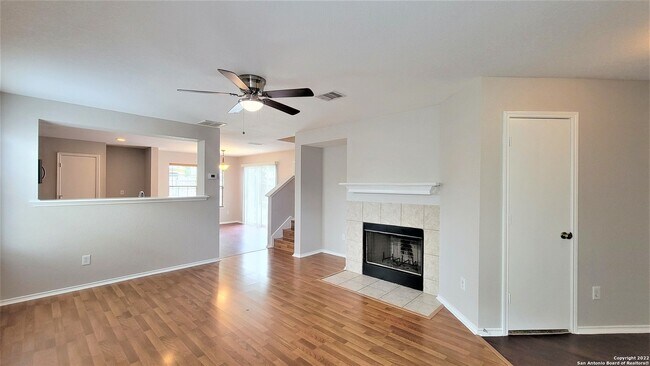 Foto del edificio - Spacious 3-Bedroom Home with Bonus Office ...