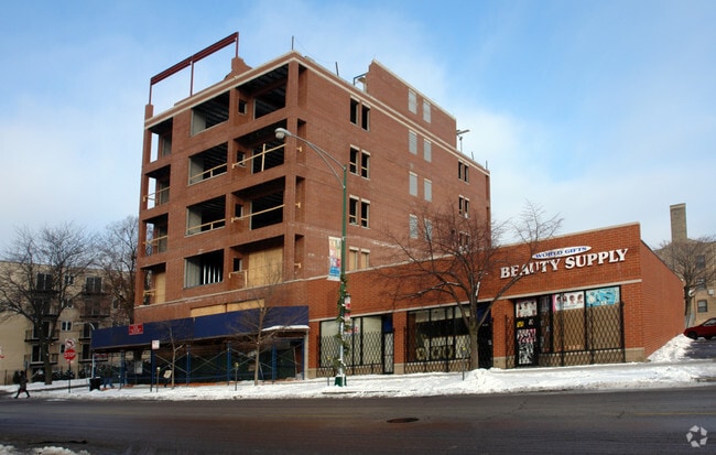 Building Photo - The Greenmore