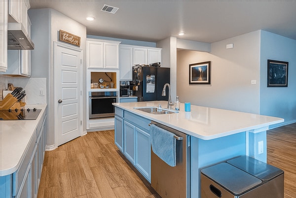 Building Photo - 10741 Yellowtail Blvd