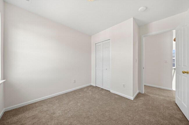 Foto del edificio - Remodeled 3BR home Minutes from Uptown Cha...