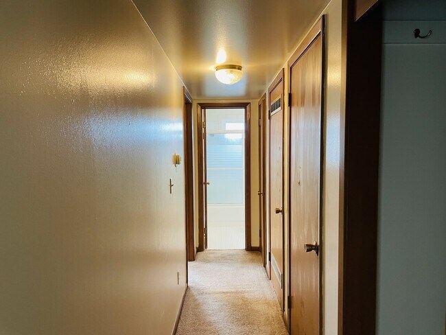Foto del edificio - Newport Apartments Bldg #1