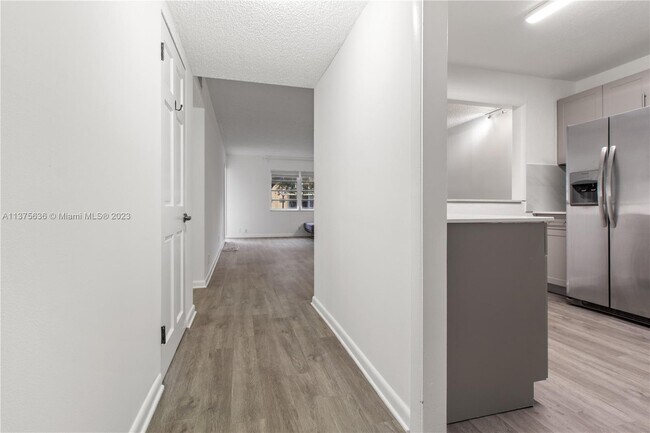 Foto del edificio - 5140 SW 40th Ave
