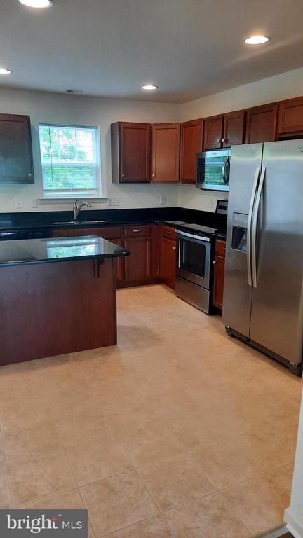 Foto del edificio - 809 Admiral's Quay Dr