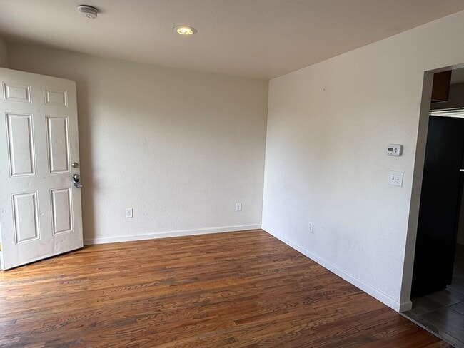 Building Photo - 3240 W 55th Pl