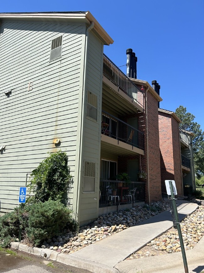 Charming Chestnut Condo! AVAILABLE NOW! - Charming Chestnut Condo!

AVAILABLE NOW!