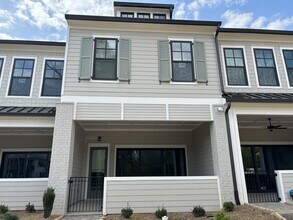 Building Photo - 781 Stickley Oak Way