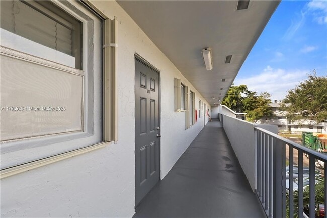 Building Photo - 8421 Lagos De Campo Blvd