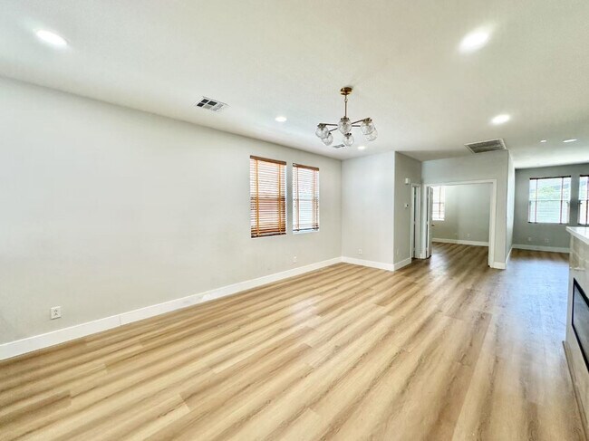 Foto del edificio - 3393 Jasmine Vine Ct