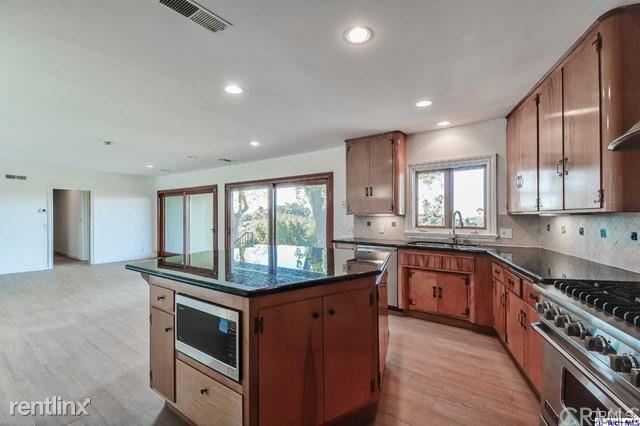 Foto del edificio - 3 br, 2 bath House - 1199 Church St