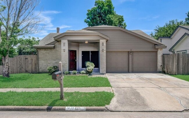 Building Photo - 1439 Hunters Park Dr