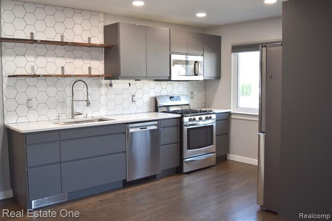 Foto del edificio - 607 Cherry Ave