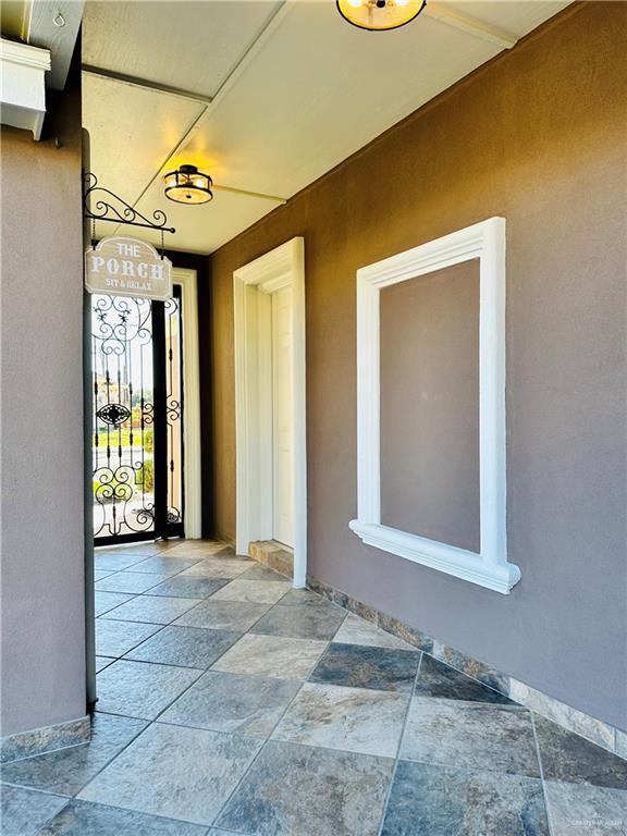 Foto del edificio - 716 W 27th St