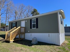 Building Photo - 198 Pine Forest Loop