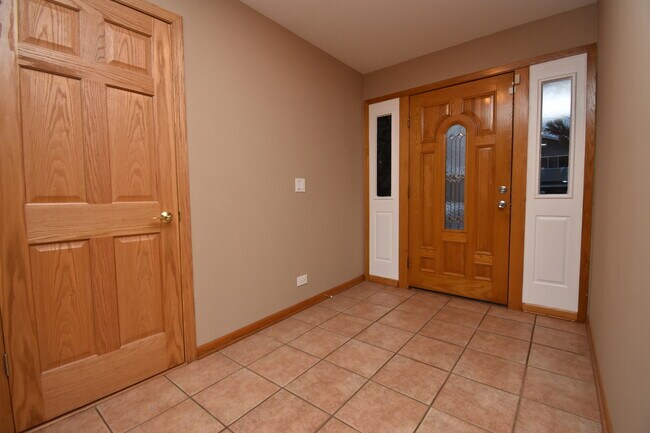 Building Photo - 978 Oceanside Terrace