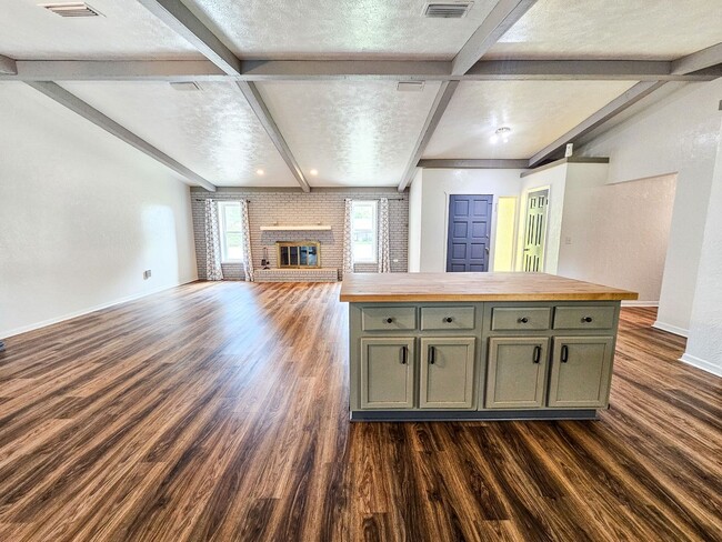Building Photo - OCALA --RAVEN HILL COMMUNITY