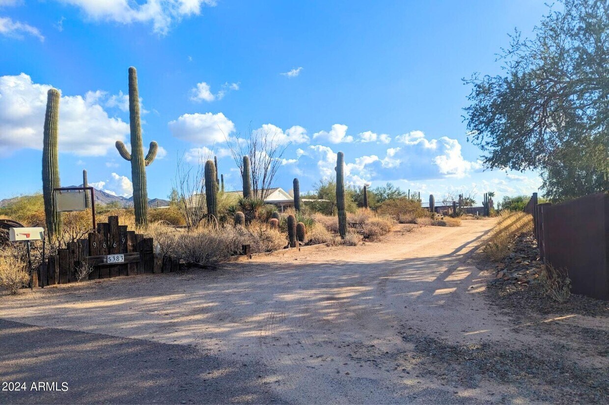Primary Photo - 9669 E Ranch Gate Rd