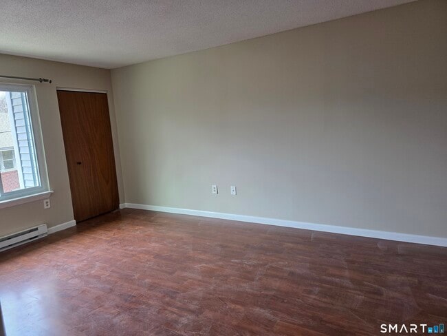 Building Photo - 85 Niles Hill Rd