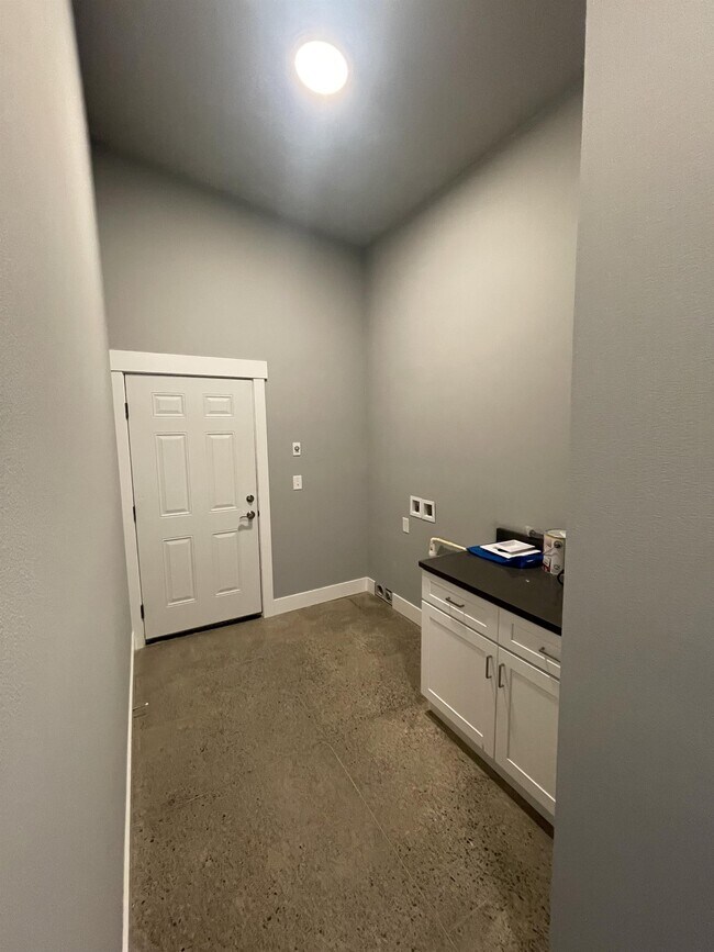 Foto del edificio - 6006 Siper Rd