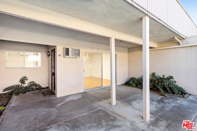 Building Photo - 1293 Garfield Ave