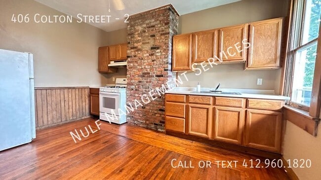 Building Photo - 406 Colton St