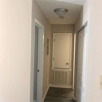 Building Photo - 1787 Roberta Ct