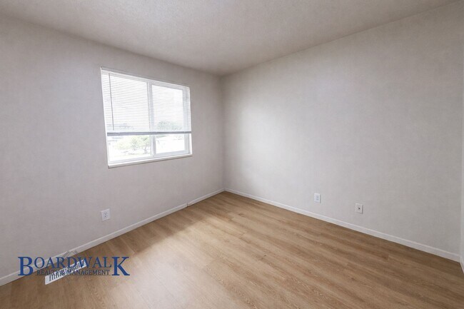 Building Photo - 759/761 Jackson Ave