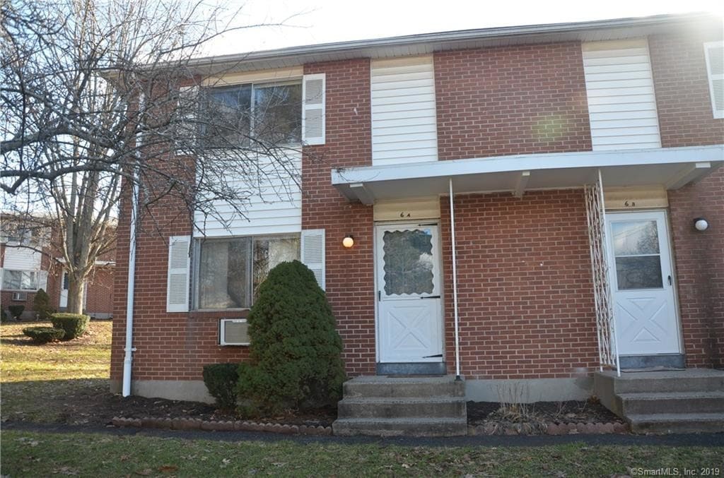 Primary Photo - 273 Queen St